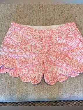 Lilly Pulitzer The Buttercup Scalloped Shorts "Hubba Bubba Sea Cups", Size 6
